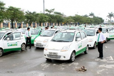 Dịch vụ taxi cháy hàng ngày cuối kỳ nghỉ Tết